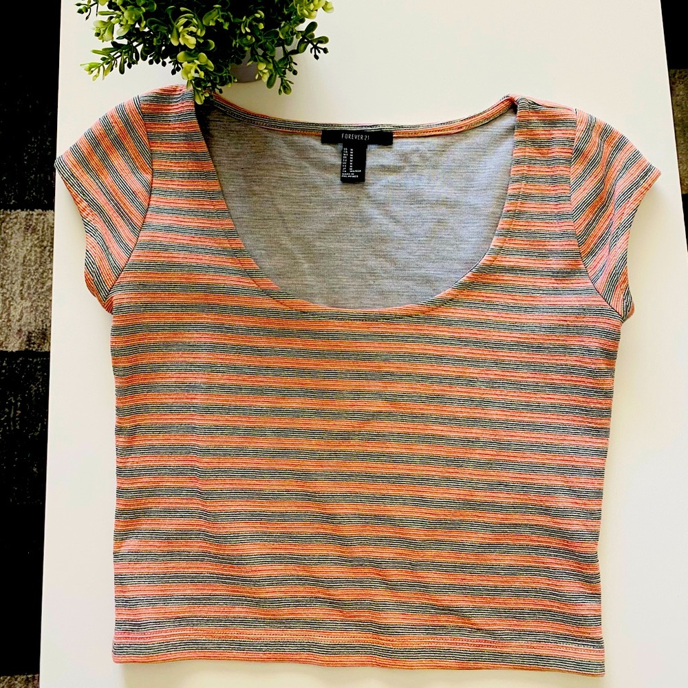 Round Neck Crop Tee (Size -M)